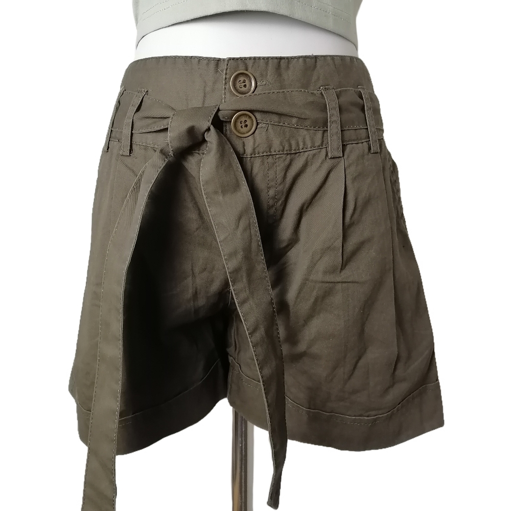 🍀 olive green 100% cotton high waist shorts by JENNY